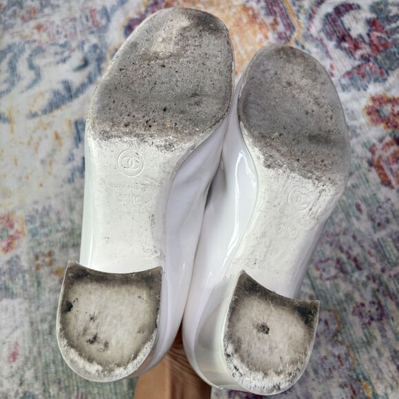 Chanel Patent Mary Jane CC Bow Pumps - Picture 7 of 16